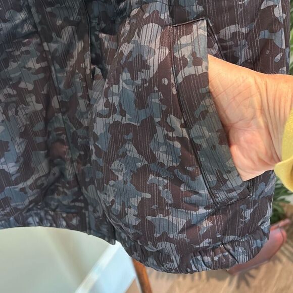 Puffer Camouflage Vest - Picture 3 of 9